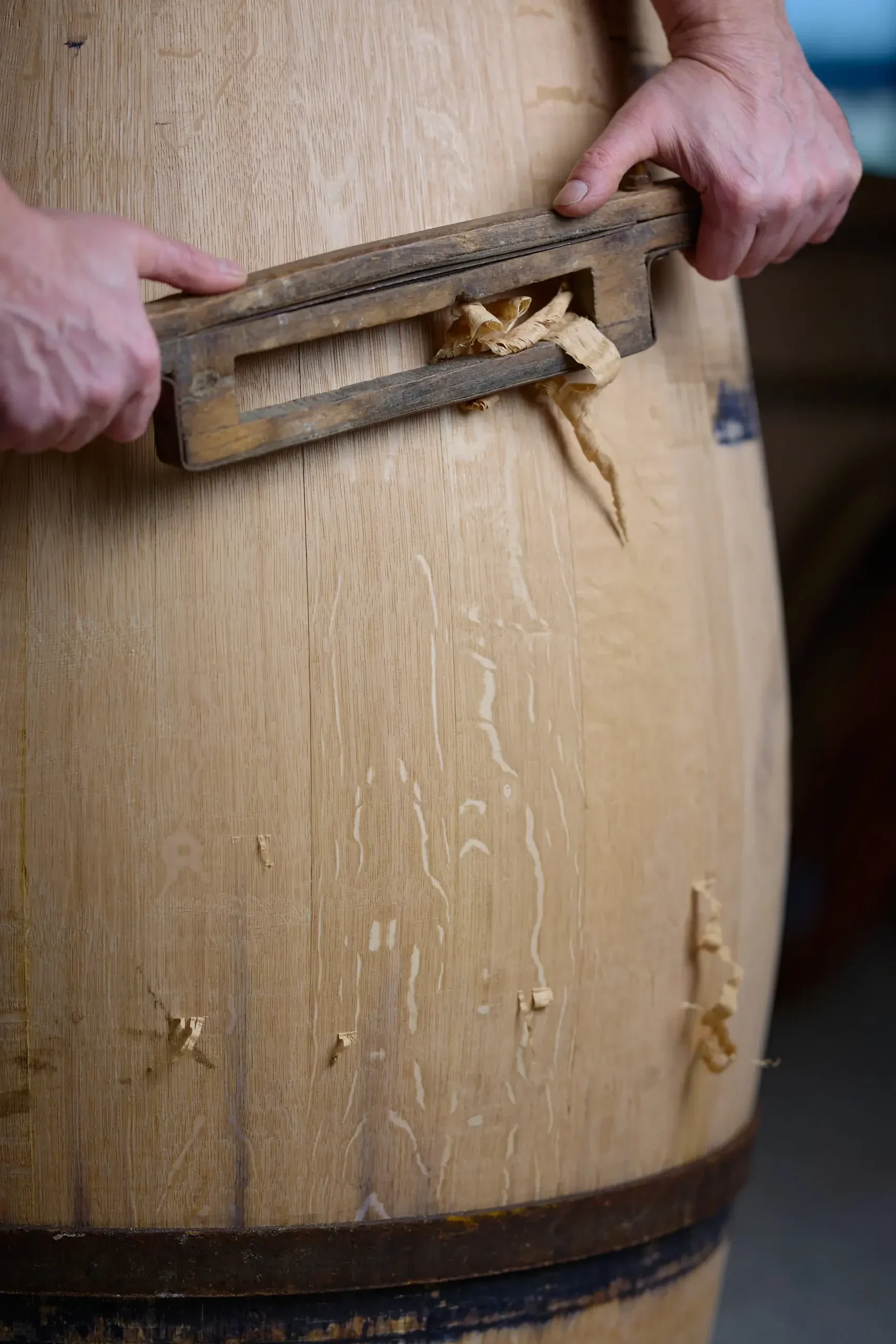 Portrait d'artisan et métier du bois - tonnellerie d'art