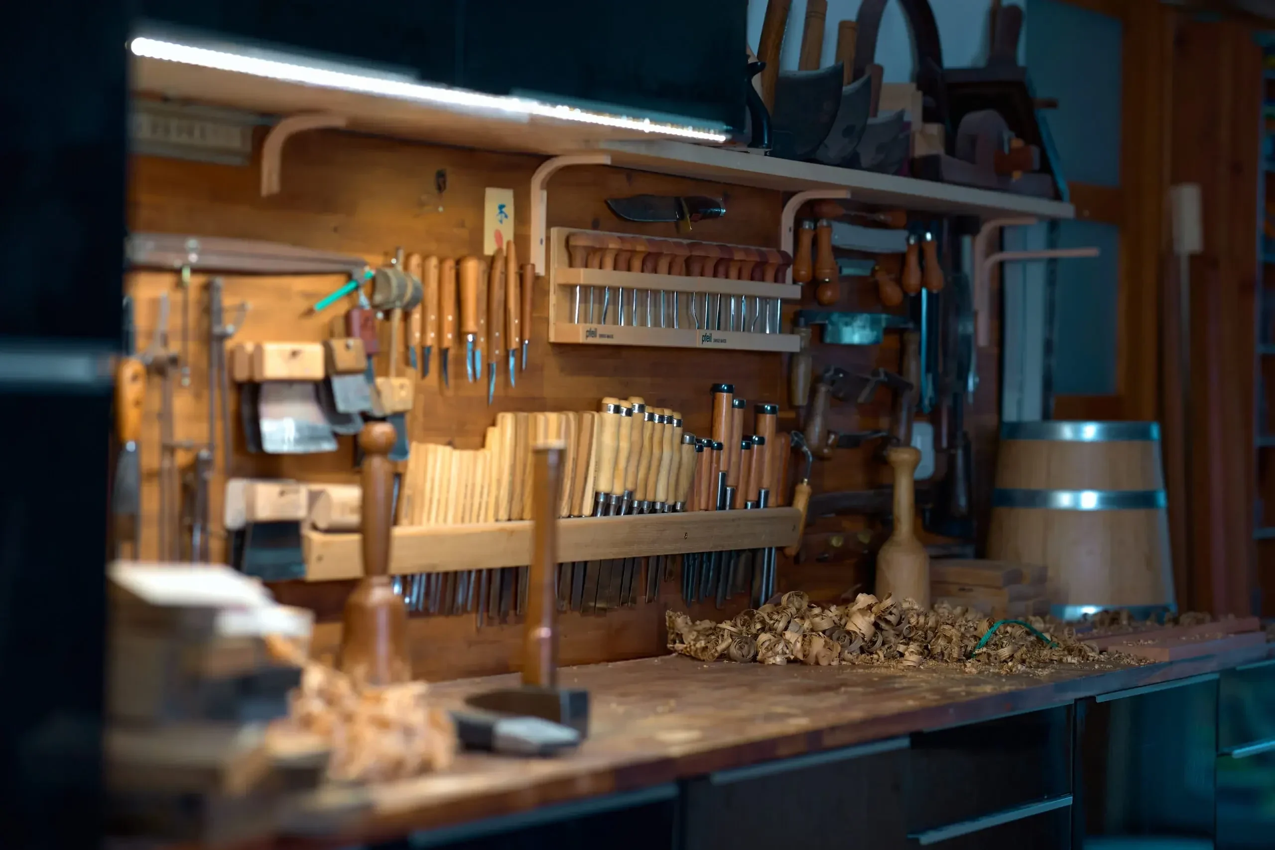 Portrait d'artisan et métier du bois - tonnellerie d'art
