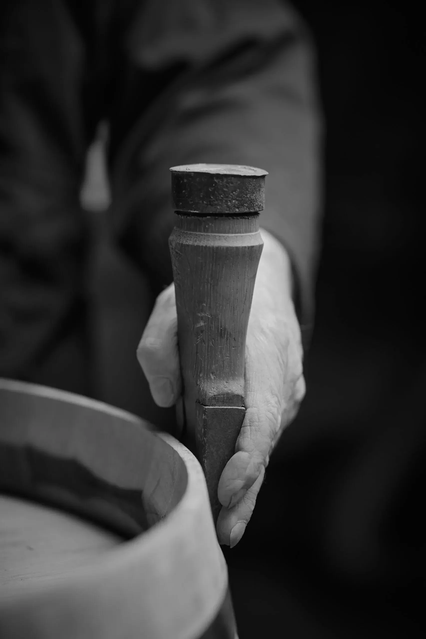 Portrait d'artisan et métier du bois - tonnellerie d'art