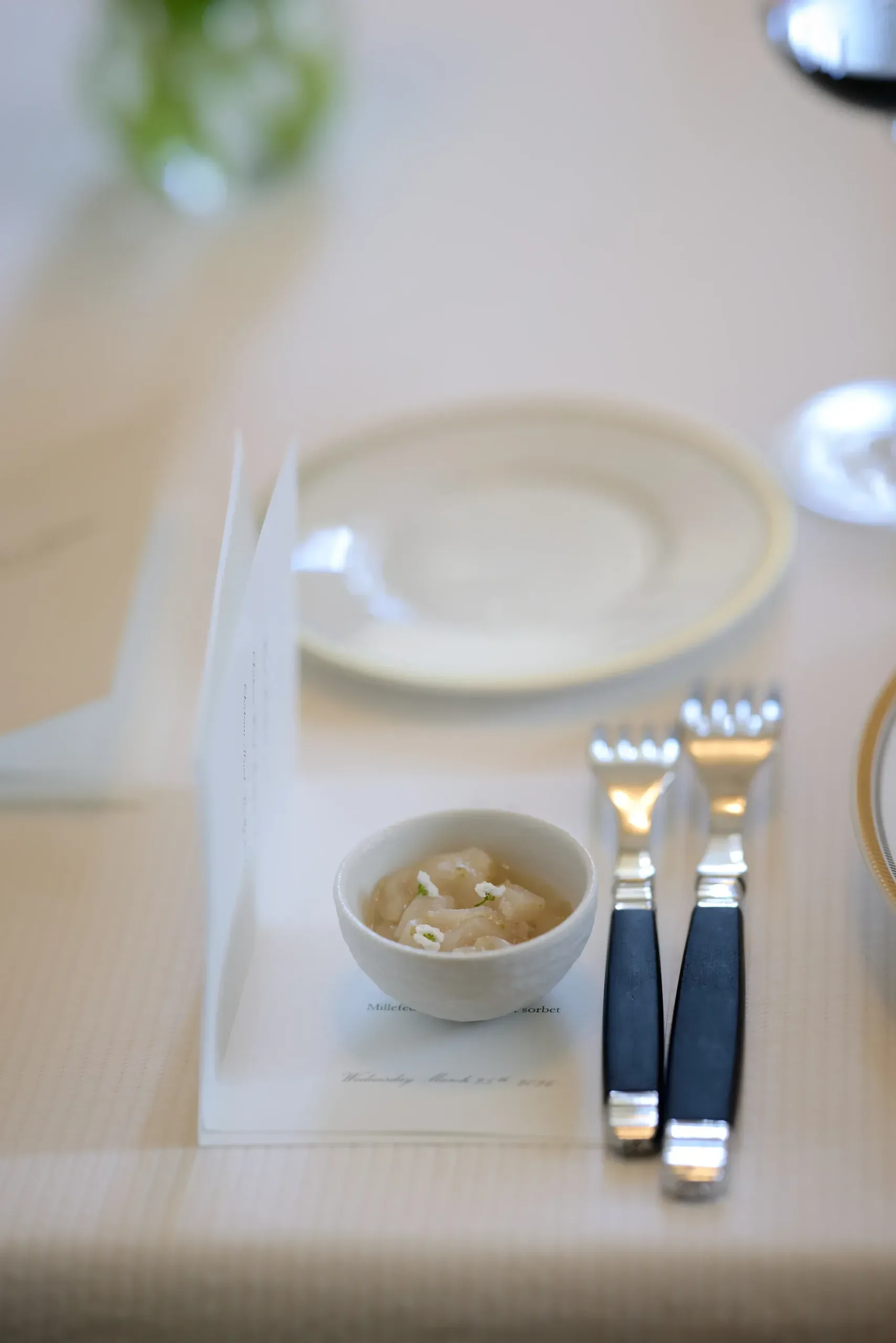 Art de la table et vaisselle raffinée - Jean de Malet