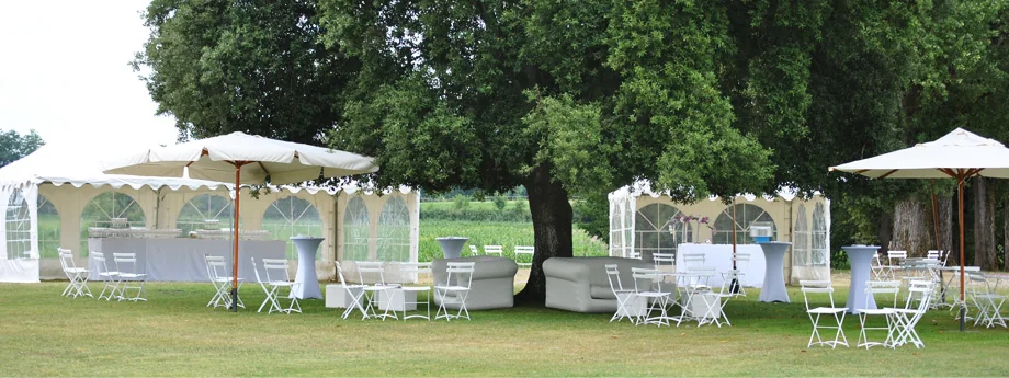 Reception in the park: Château d’Agassac
