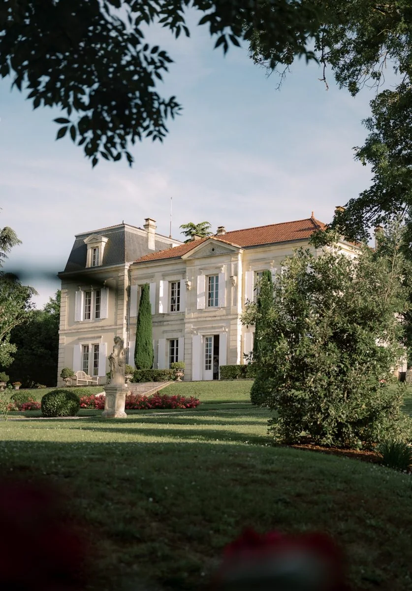 Château de Garde facade seen from the garden