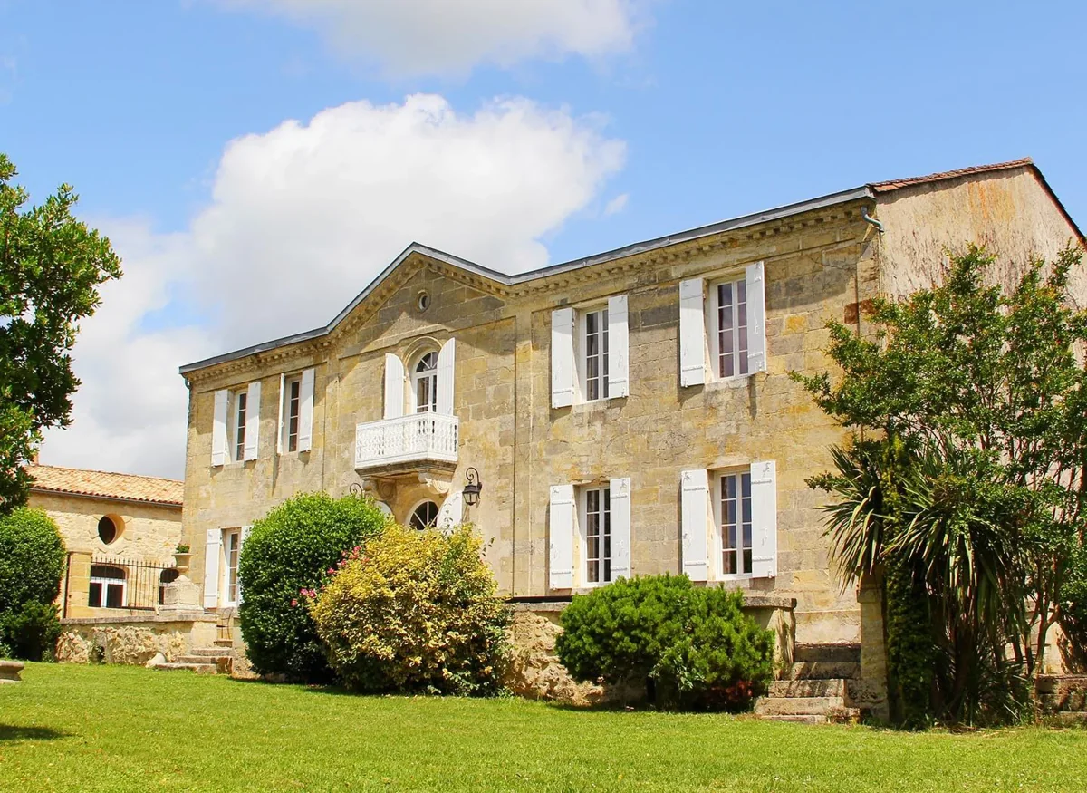 Facade and garden: Château de l’Estang