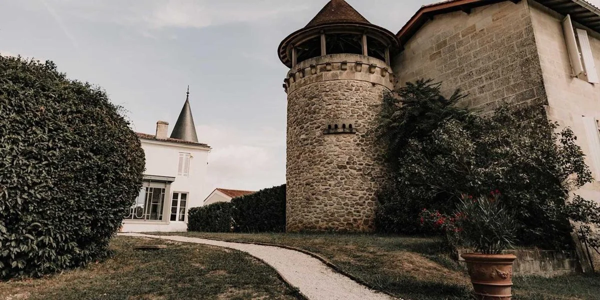 Buildings at Château de Seguin