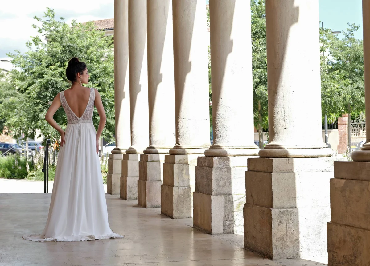 Wedding gown: Croquelune