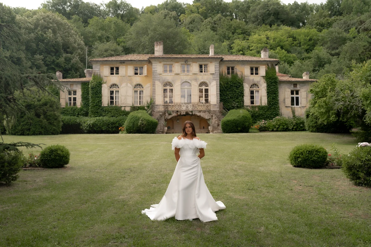 Wedding gown: Maison NCV