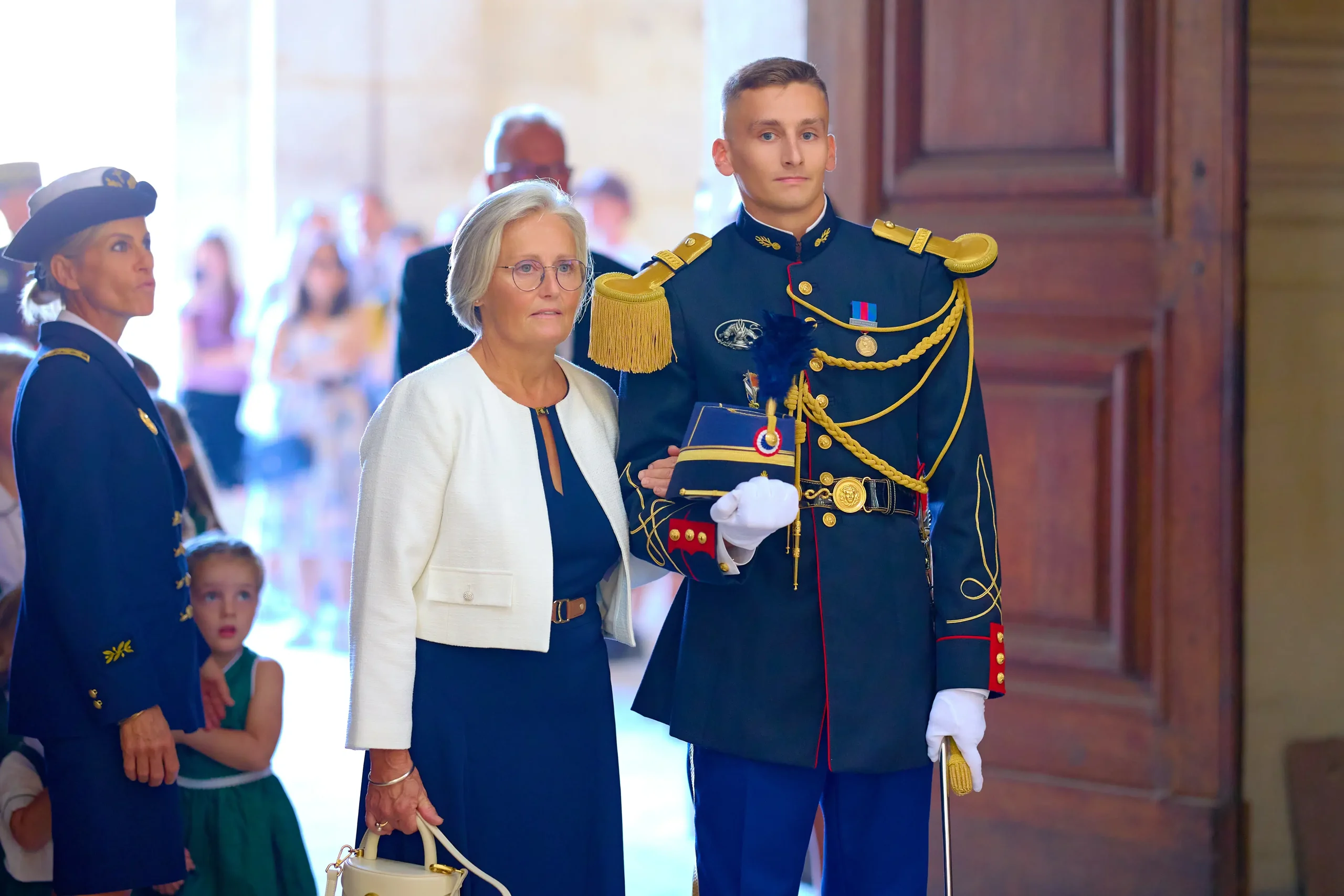 A solemn portrait in front of Les Invalides