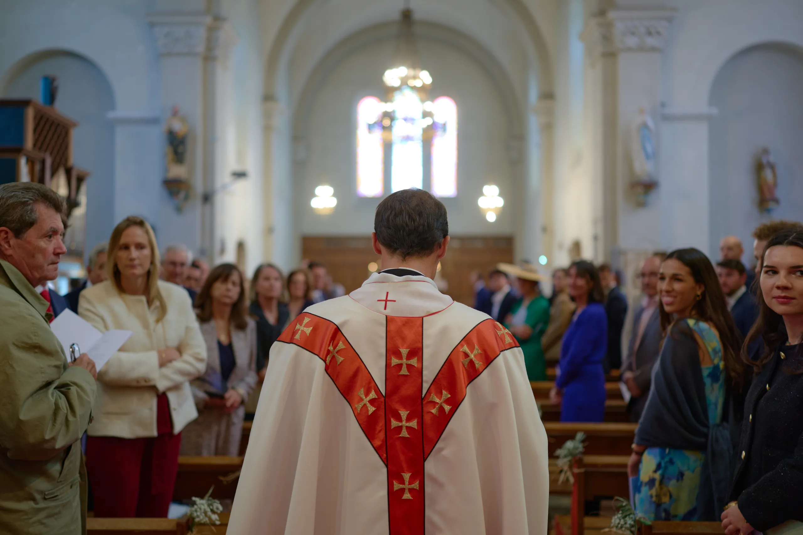 Jade and Luc’s ceremony at Saint-Georges church in Mussidan