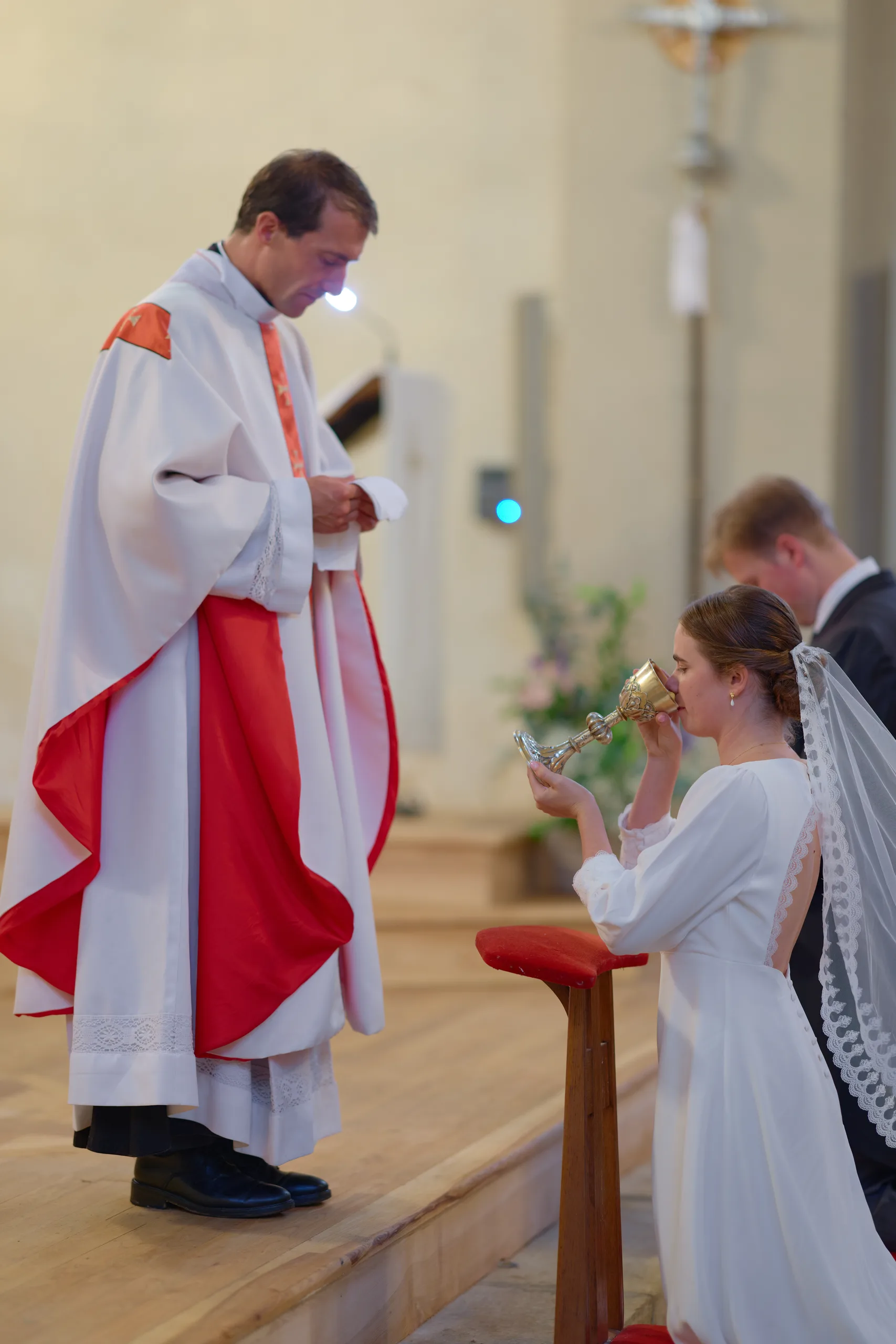 Jade and Luc’s ceremony at Saint-Georges church in Mussidan