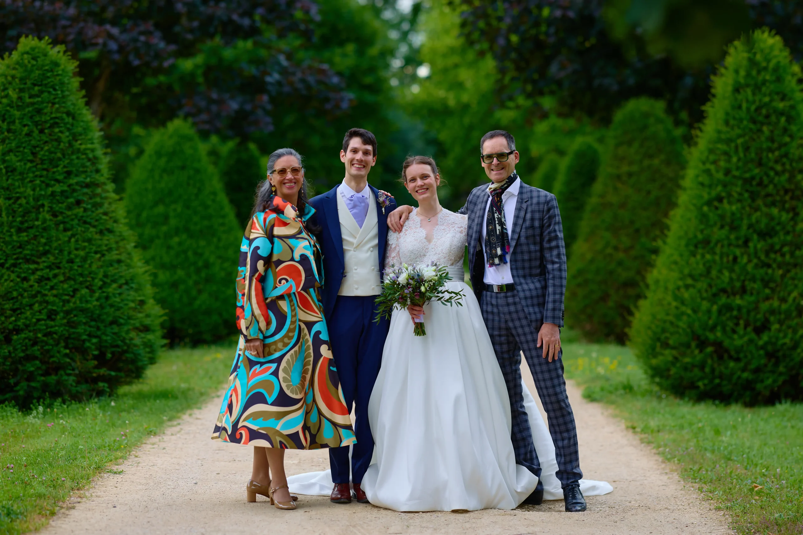Cocktail hour at Château de Savigny