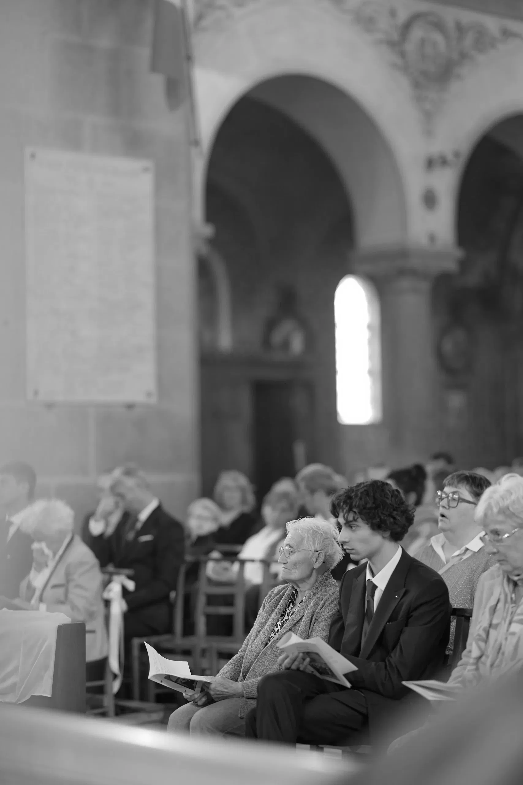 The newlyweds enjoying the natural light of the Vendée