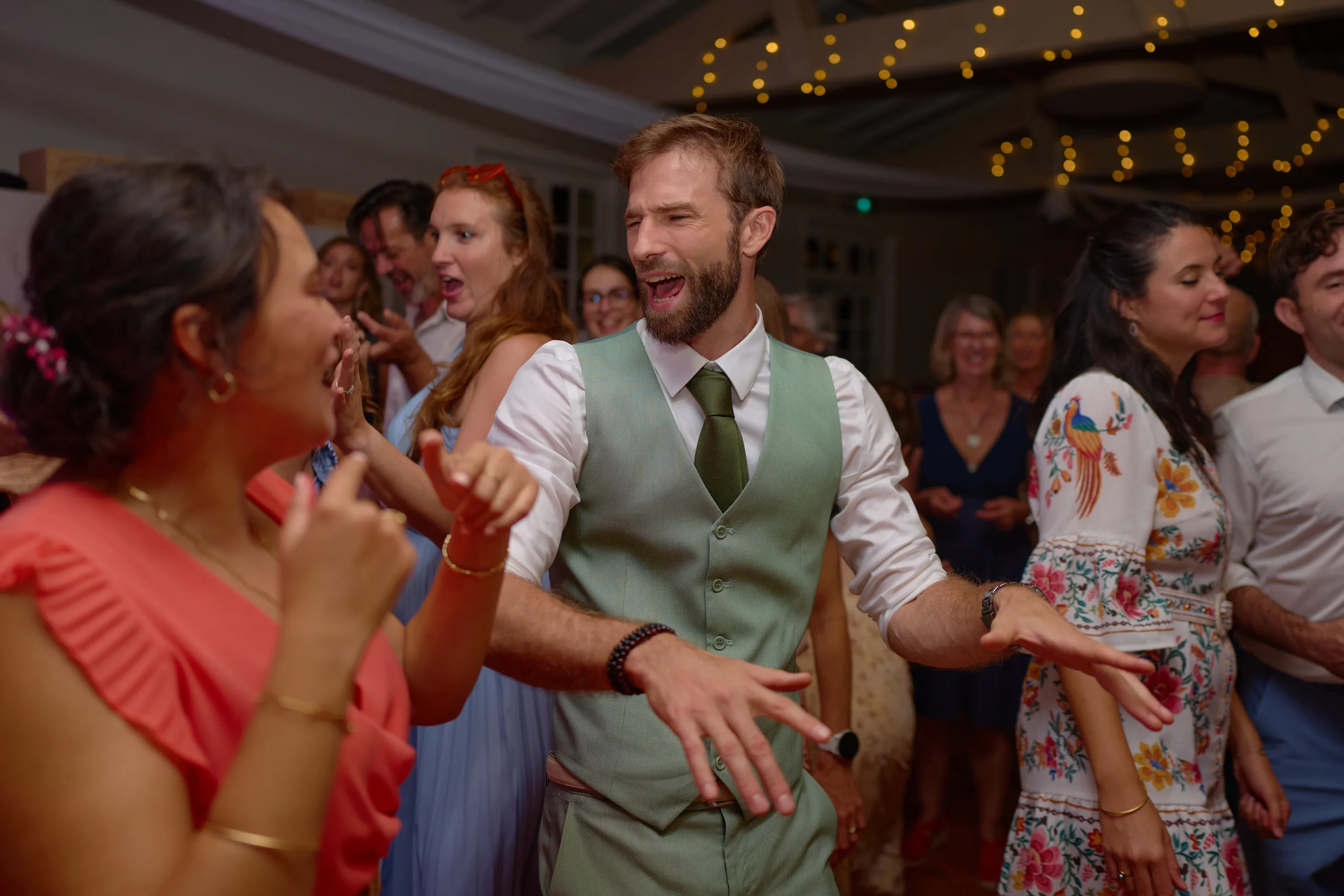 Les invités sur la piste de danse