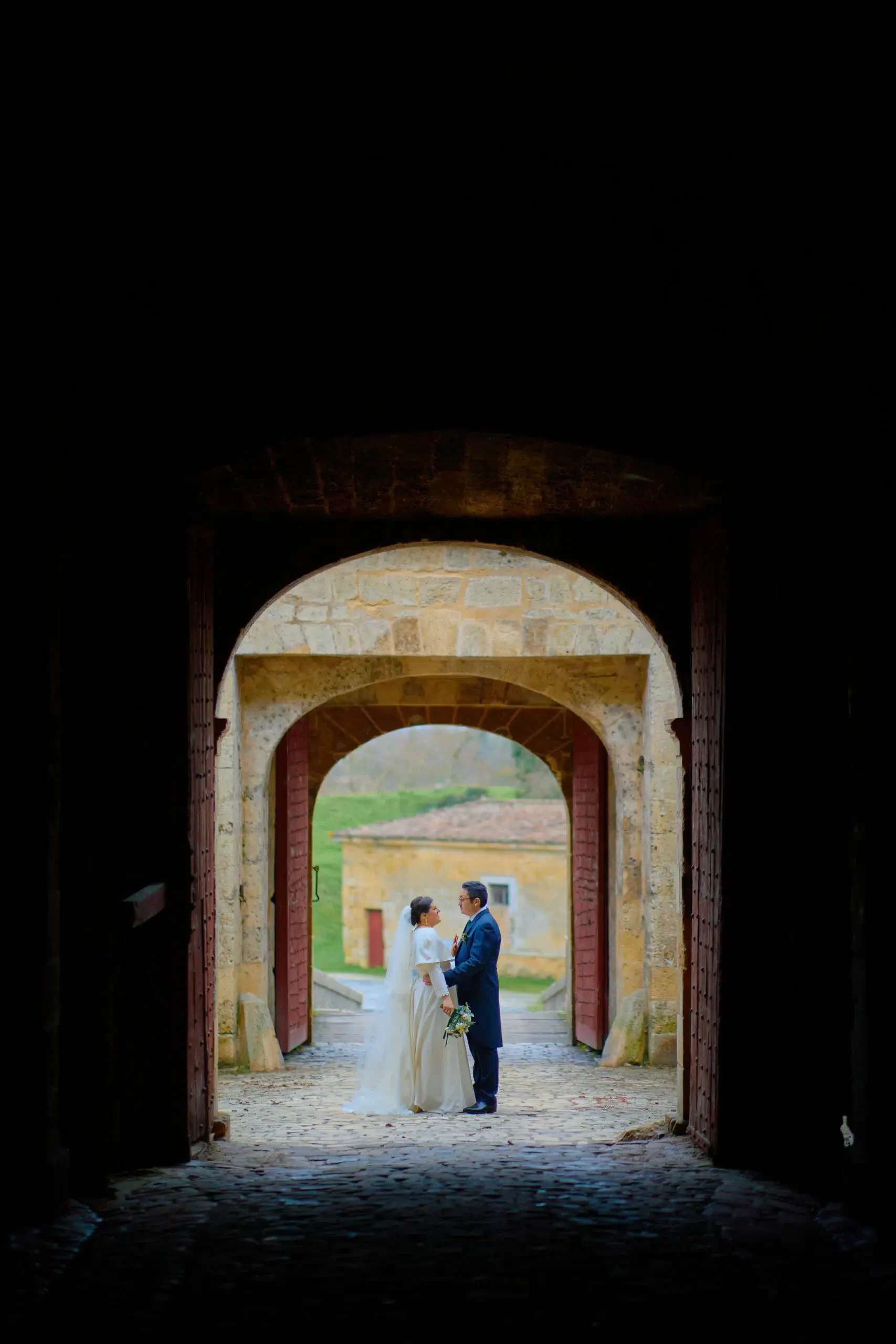 International wedding guests in Bordeaux