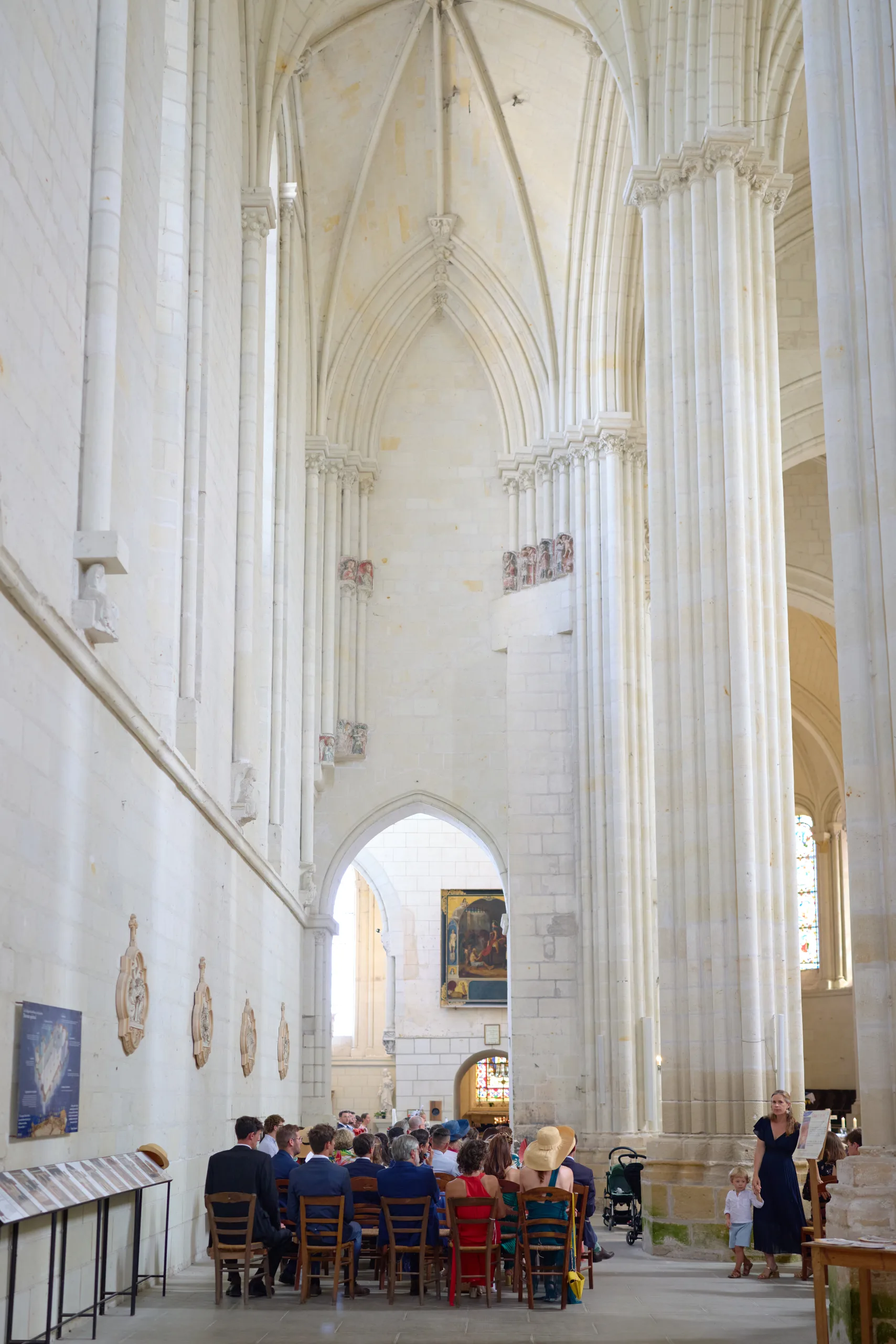 Vue de la nef de l’église pendant la cérémonie