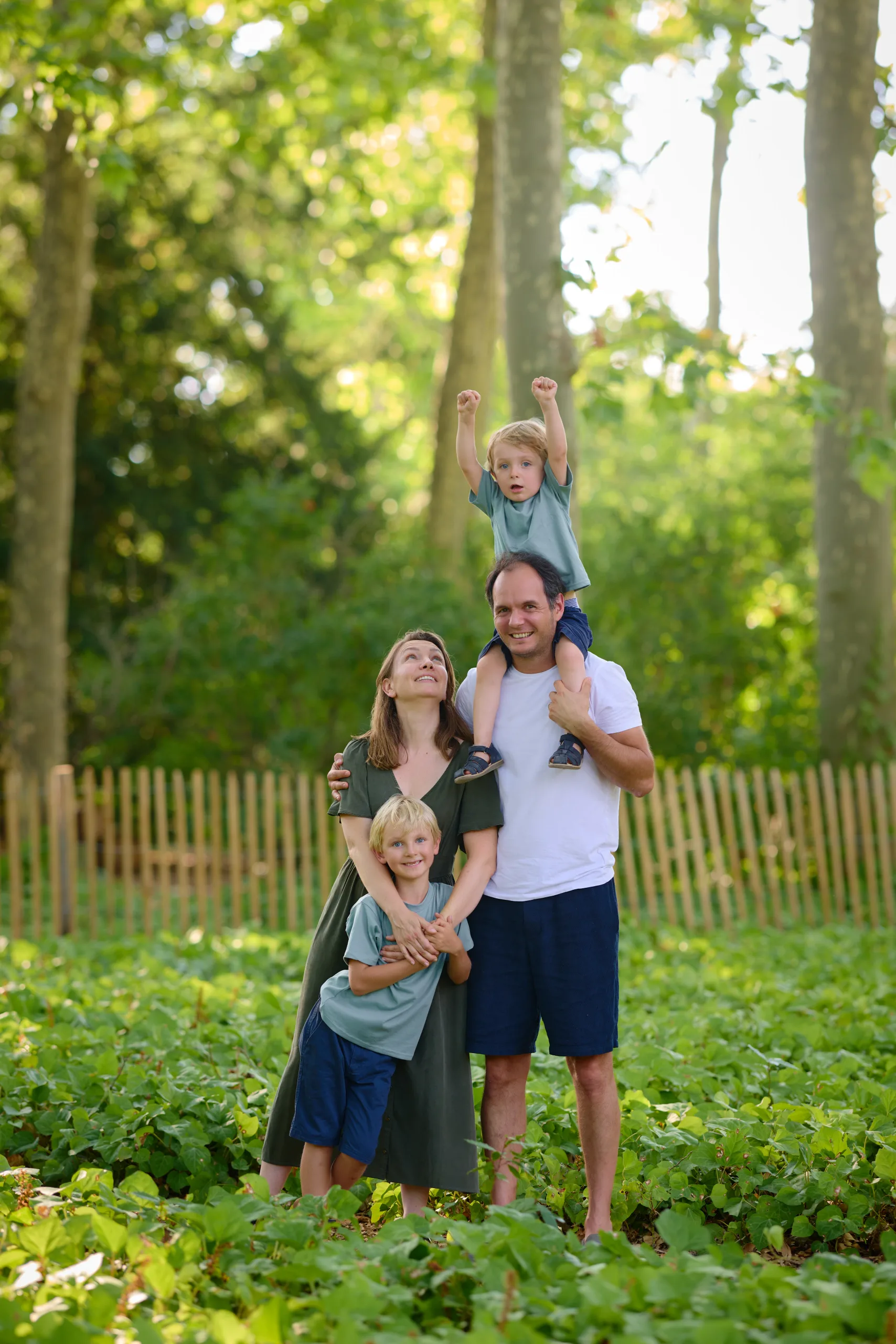 Séance famille Faucal - portrait naturel de l'enfant