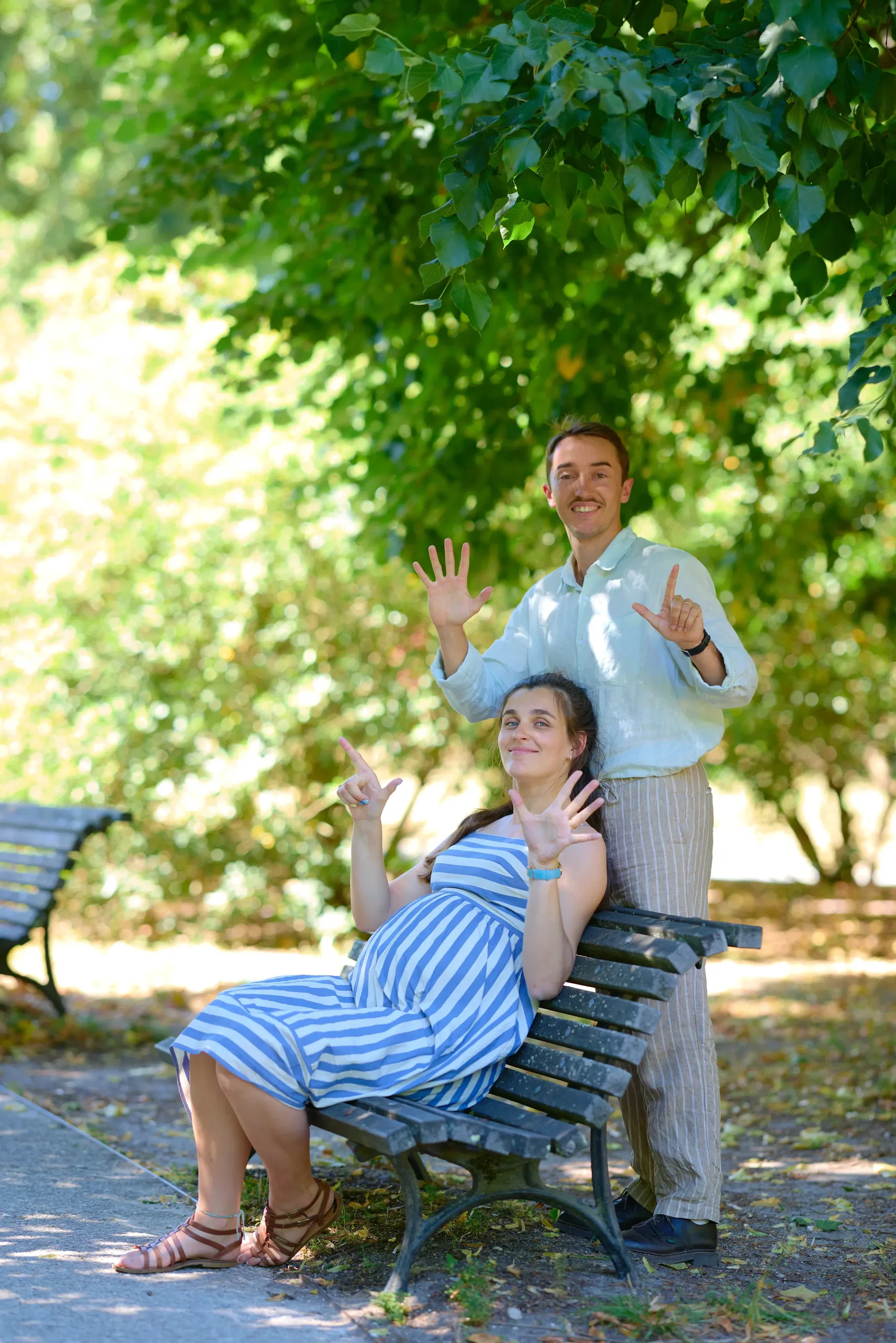 Kerever maternity session - a knowing smile